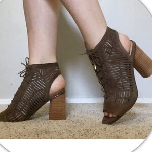 SAM EDELMAN ROCCO LACE UP  BOOTIES OLIVE GREEN  9